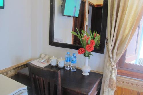 Superior Twin Room image 10