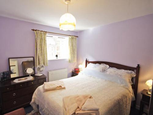 Wisteria Cottage 4