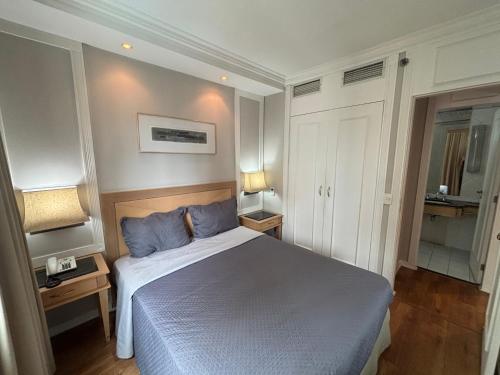Hotel Pamplona Jardins Univer com garagem e cozinha 1209, São Paulo
