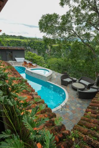 Hot tub, ETM Wellness Private Retreat at San Jose in Brasil