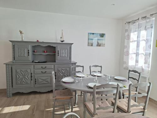 Létesítmények, Modern holiday home in St Pol de Leon in Saint-Pol-De-Leon