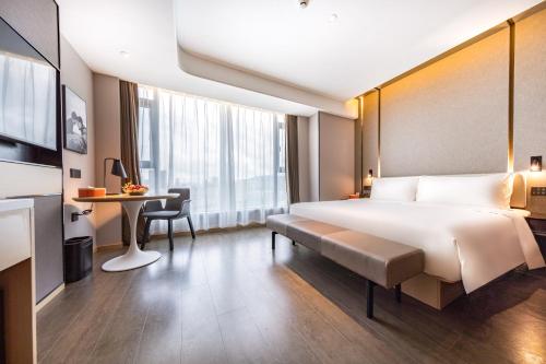 1 queen bed