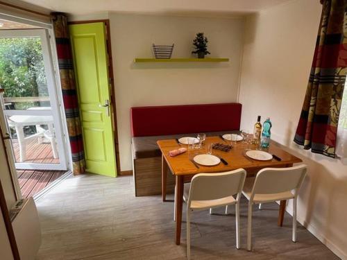 Chalet confortable pour 2 avec terrasse à Gurmençon - API-1-52-336 (Chalet confortable pour 2 avec terrasse a Gurmencon - API-1-52-336) in 吉蒙孔