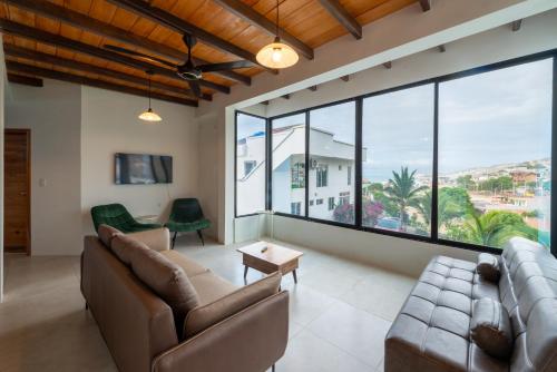 Terramar Beach House Santa Marianita Manta in Santa Marianita
