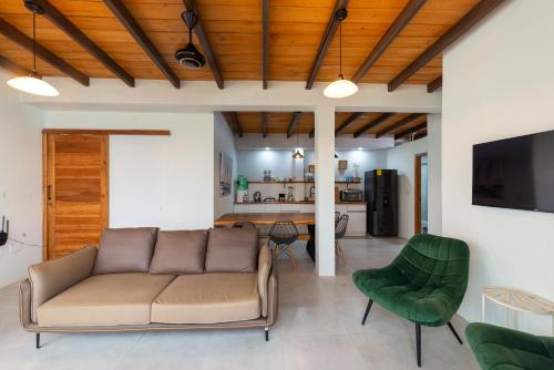 Terramar Beach House Santa Marianita Manta in Santa Marianita
