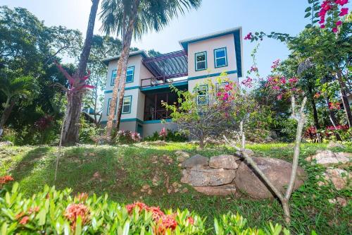 Tortuga Terrace-43 Lawson Rock Home – khách sạn tại Sandy Bay
