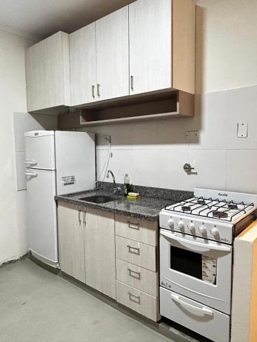 Complete apartment, quiet, comfortable and well connected
