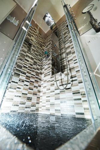 Zuhanyzó, Atticobianco B&B in Cagliari Városközpont