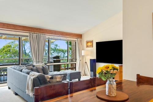 Azimuth - Spacious Family Retreat with City Views in Wentworth Vízesés
