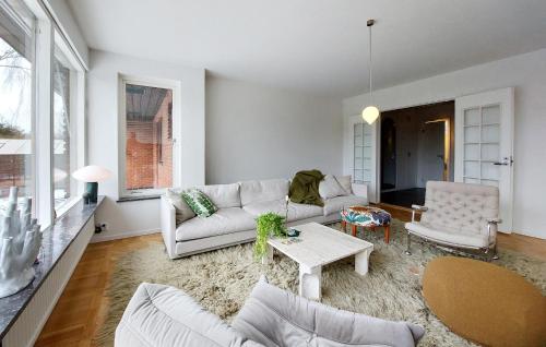 Gorgeous Home In Bunkeflostrand With Sauna in 분케플로스트란드