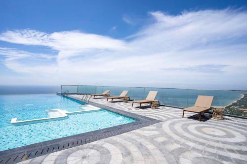 Basen, Mandala Cham Bay Imperial Sky Tower Mui Ne in Phan Thiet