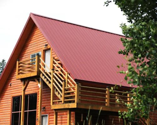 Creekside Haven on a Sleddog Farm in Rocky Mountain House