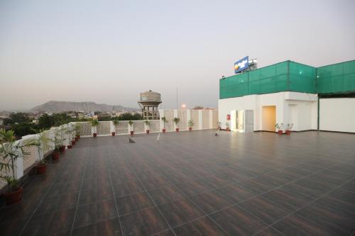 A Hotel Com Comfort Inn Sapphire Hotel Jaipur India Price