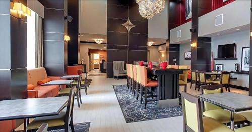 大堂, 馬克斯維爾歡朋套房酒店 (Hampton Inn & Suites Marksville) in 馬克斯維爾