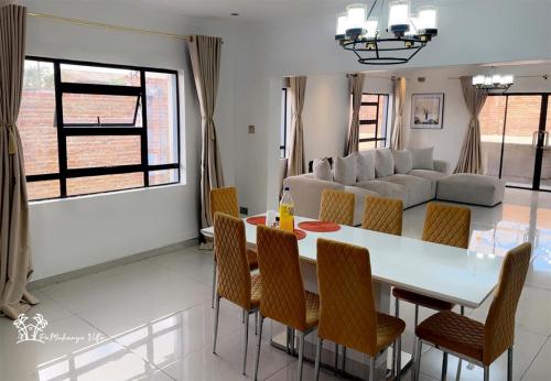 设施服务, Holiday Villa Marondera in 鲁瓦