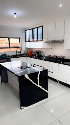 设施服务, Holiday Villa Marondera in 鲁瓦