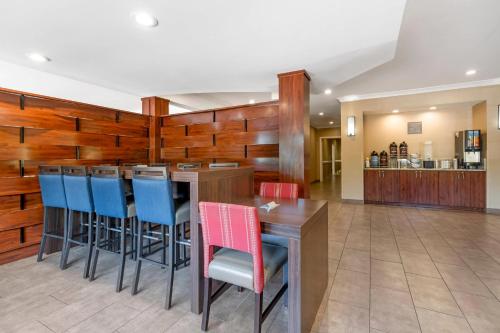 ردهة, Comfort Suites Elizabethtown in إليزابيث تاون