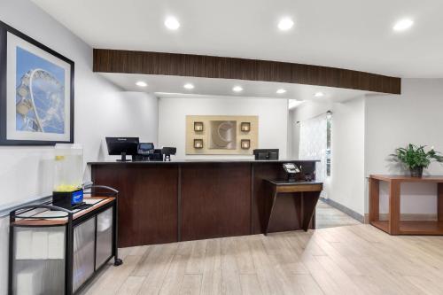 Comfort Suites Near Universal Orlando Resort in Orlando, USA