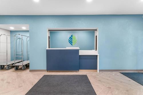 大堂, WoodSpring Suites Harrisburg Carlisle in 卡萊爾市中心