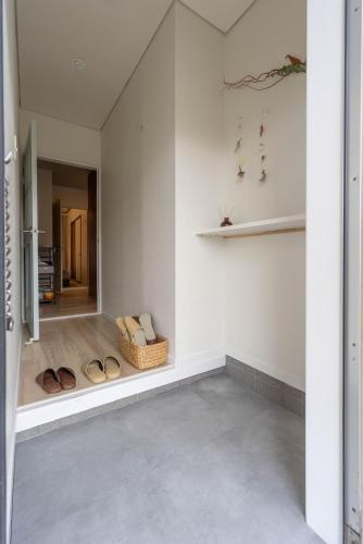 Entrance, Cozy Retreat LATTE in Yatomi