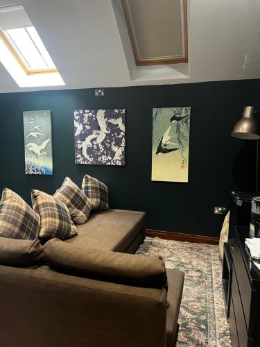 Exterior view of Stable Yard Rooms