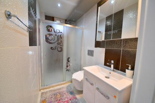 Gold villa - image 3