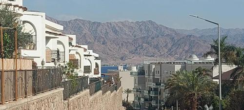 Apartment Amdar Village with garden עם ממ"ד in Eilatas