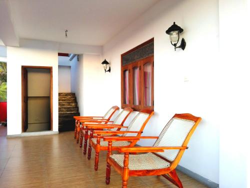 บริการและสิ่งอำนวยความสะดวก, Randhi La Beach View Hotel in ฮิคคาดูวา