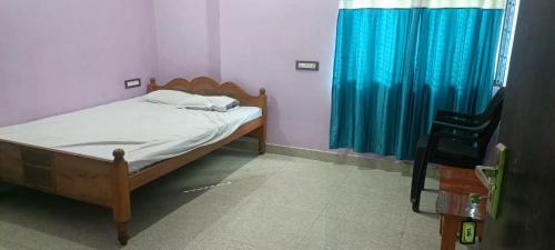 Hotel Blue Whale in Giridih