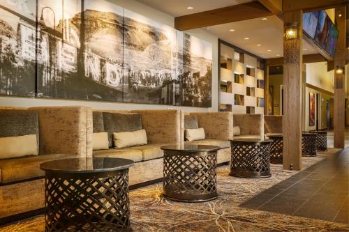 餐厅, Riverhouse Lodge in 本德(OR)