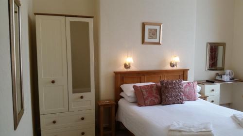 Britannia Guest House - image 12