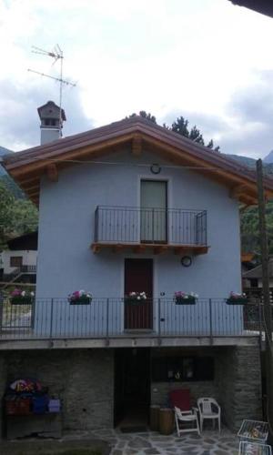  Casa Vacanze Chez Sapin, Pension in Fénis