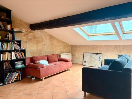 Marengo - T2 avec 1 Chambre 1 Salle de Bain et 1 Canapé Lit