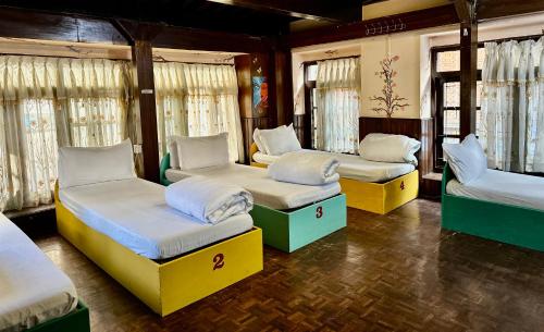 Yog Hostel- Best Social Backpacker Hostel in Thamel -Rooftop-Capsule Bunks AC in קטמנדו