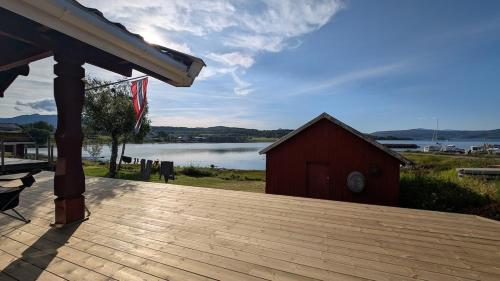 Cabin with sea view, northern lights and midnight sun in Evenes