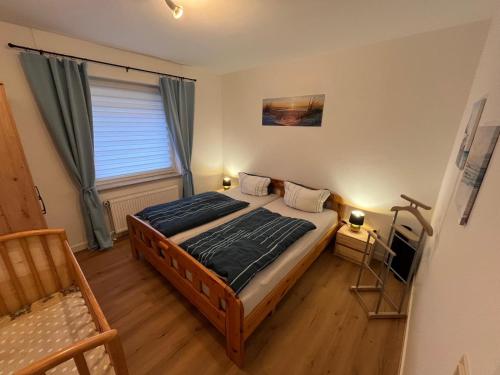 Saphirblau in Norden, Deutschland