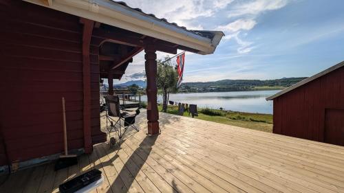 Cabin with sea view, northern lights and midnight sun in Evenes
