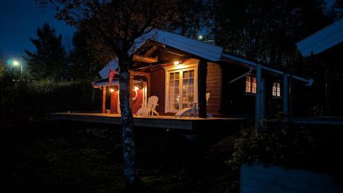 Cabin with sea view, northern lights and midnight sun in Evenes