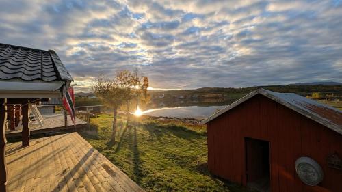 Cabin with sea view, northern lights and midnight sun in Evenes