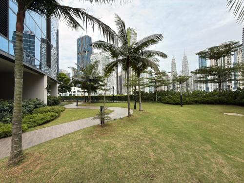 IKON SUITE's E A T O N KLCC - image 11