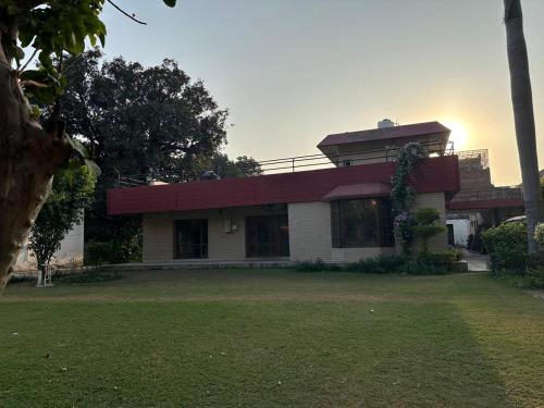 Heritage Home with Lush Lawns & Old-World Charm in Kurali