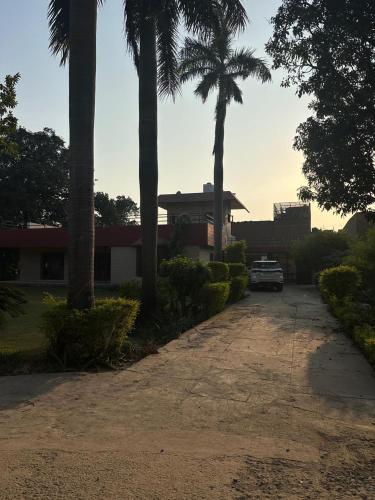 Heritage Home with Lush Lawns & Old-World Charm in Kurali