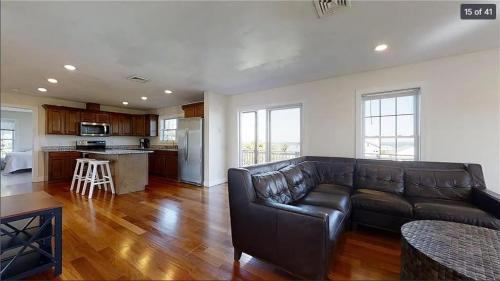 Entire Beach View Home - image 14