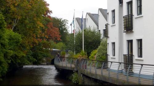 Exterior view, Riverside apartments Westport in Westport