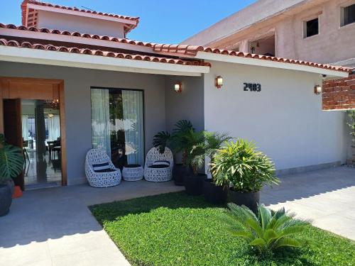 Entrance, SHB • Condominio | 5 Quartos | Lazer Completo in Jardim Acapulco