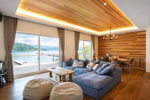 Lakefront Sauna Villa in a Japanese National Park - Hakuba Lakefront Sauna Villa in a Japanese National Park - Hakuba