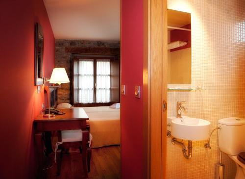 Hotel Plaza La Abadía (Hotel Plaza La Abadia) in 普羅阿薩