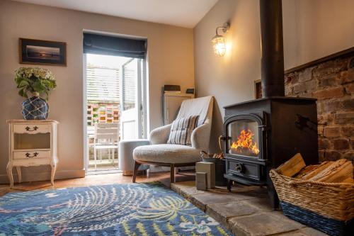 No33 HILLVIEW LODGE BOUTIQUE COTTAGE in Brancaster