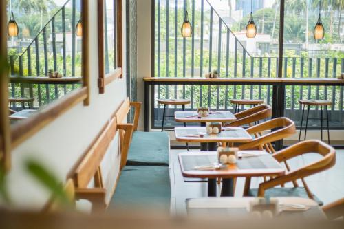 Restaurant, Accra Luxury Apartment at The Bantree in Roman Ridge