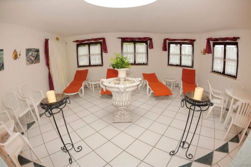 Spaa, Tennis Golf Hotel Hollrigl in Kottingbrunn
